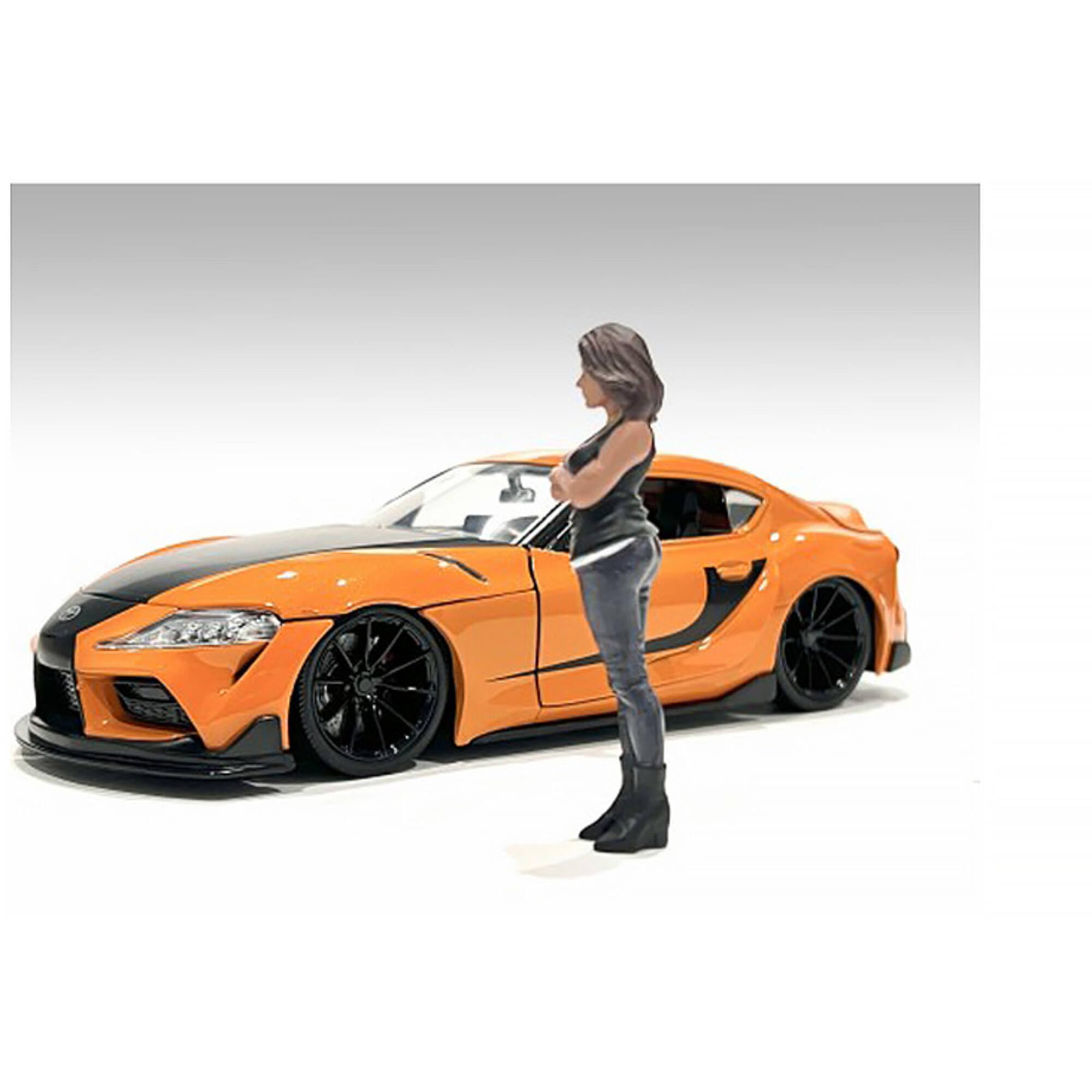 American Diorama Car Meet 3'' Figure 2 For 1/18 Scale Models 76327