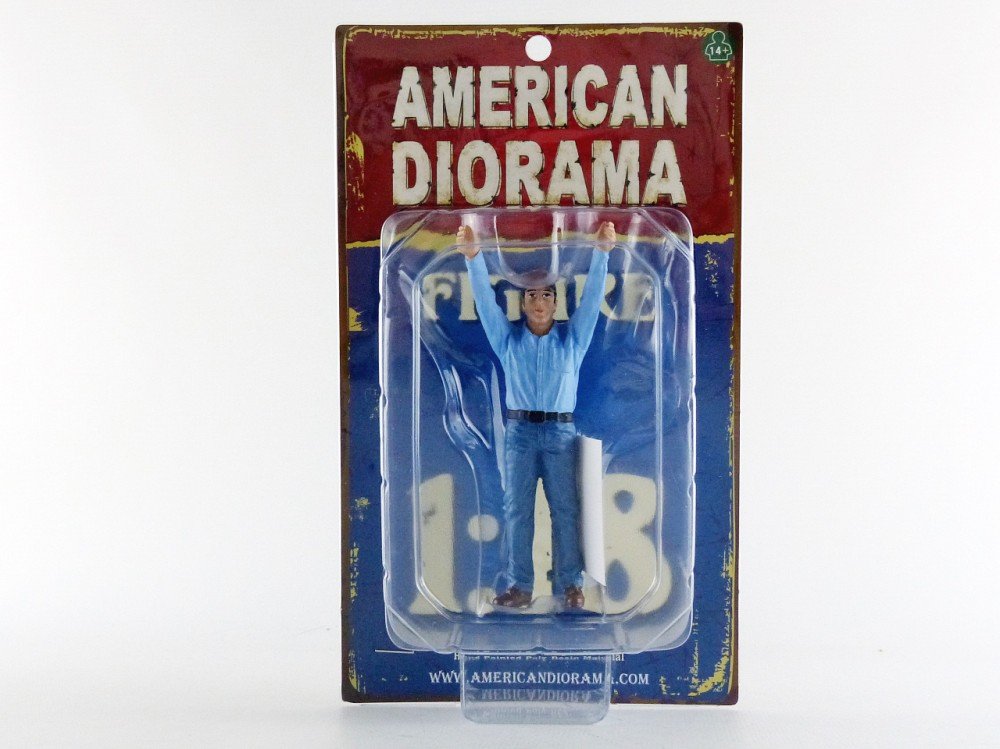 American Diorama Camera Crew Figure Ii Crew Holding Reflector For 1:18 Scale Models By 77428