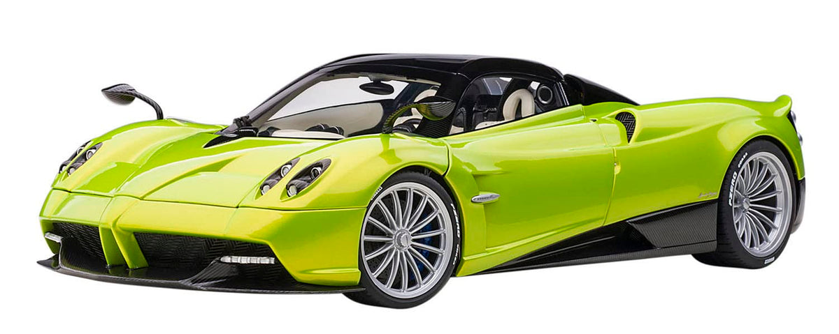 Pagani Huayra Roadster Verde Firenze Green Metallic And Carbon With Luggage Set 1/18 Model Car By Autoart 78288