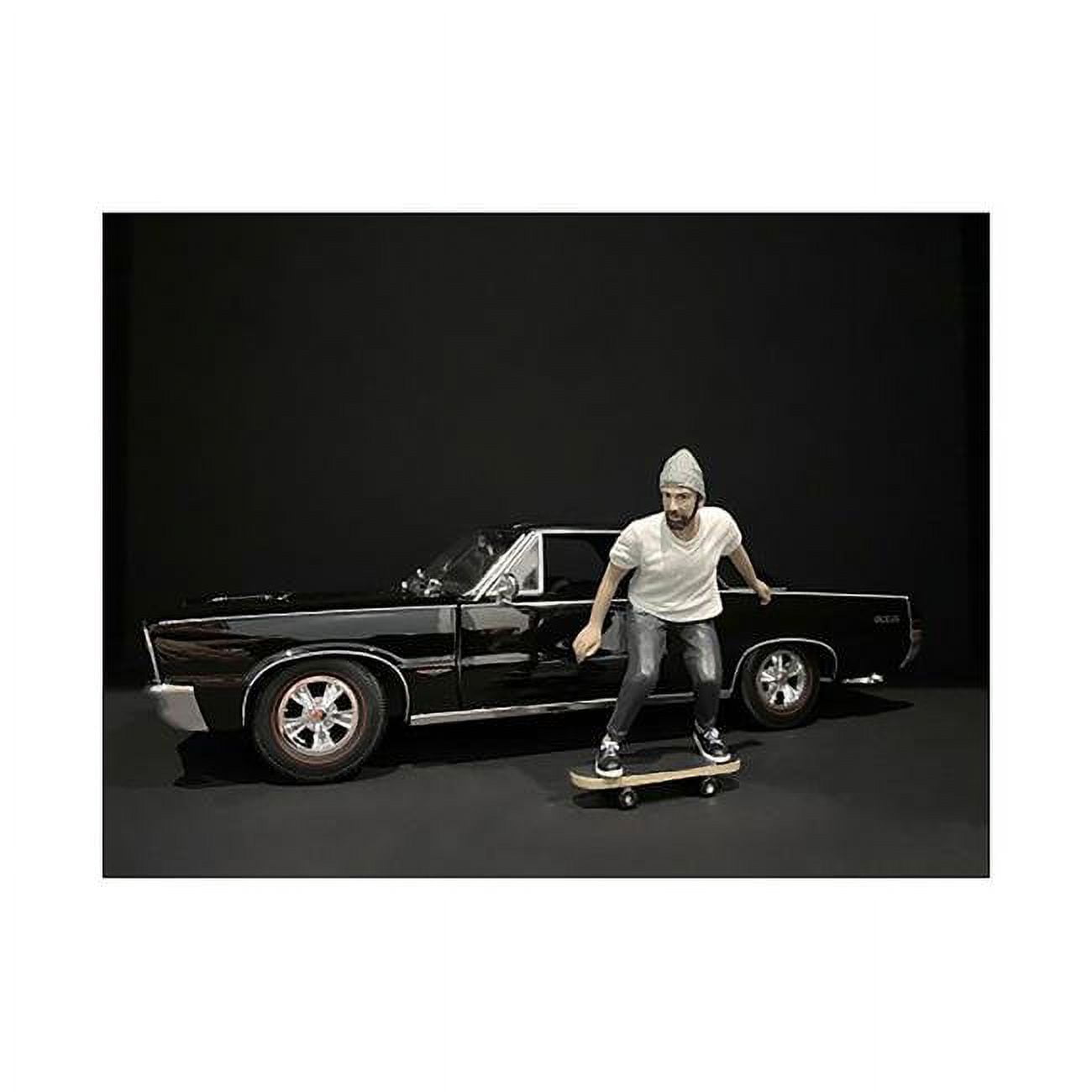 American Diorama 38241 Skateboarder Figurine Ii For 1 By 18 Scale Models