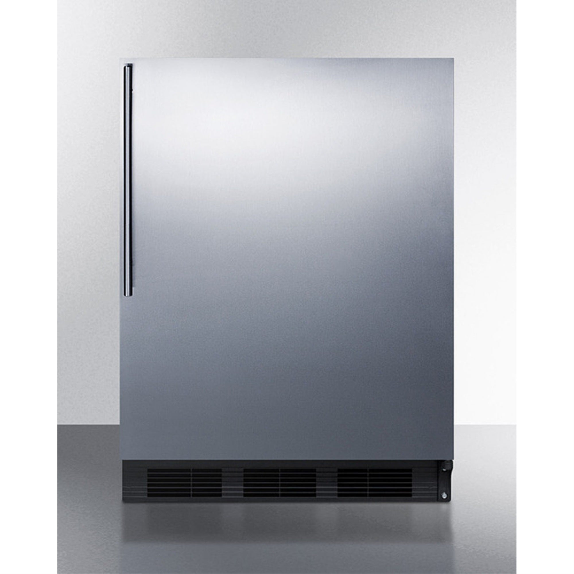 Ada Compliant Commercial All-Refrigerator For Freestanding General Purpose Use, Auto Defrost W/Ss Door, Thin Handle, And Black C